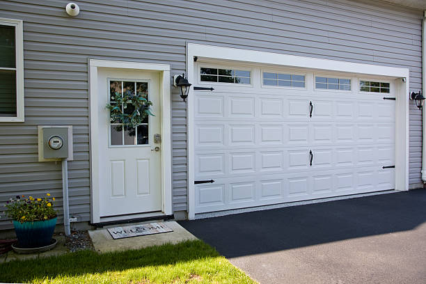 24/7 Emergency Garage Door Panel Replacement experts in Conyers, GA